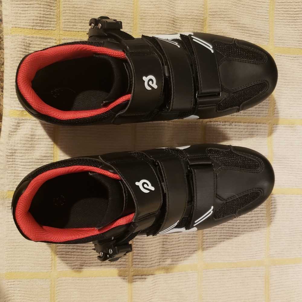 Peloton spin shoes 🚴